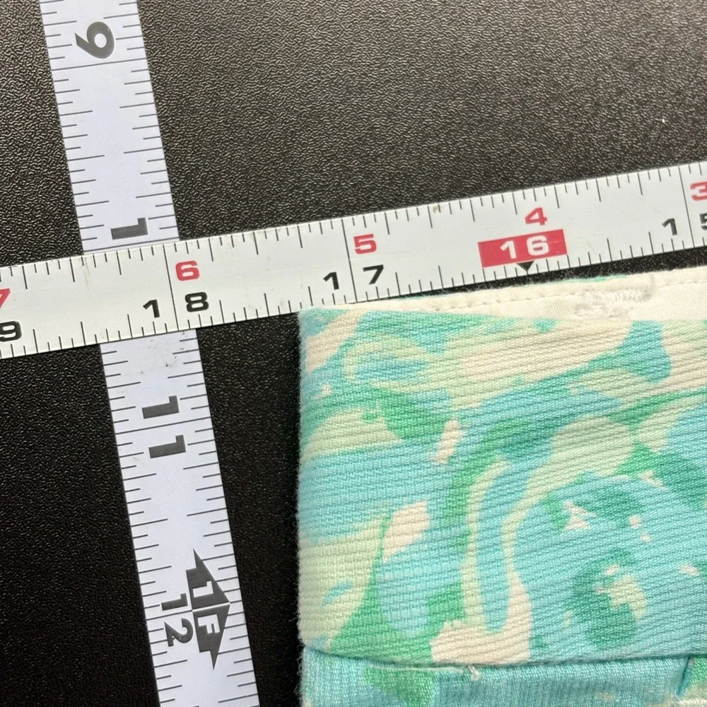 Lilly Pulitzer Womens Callahan Short 10 Blue Green Floral Rose Print 5" Inseam - Picture 8 of 12